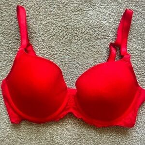 Everyday Smooth T-Shirt Bra - Red